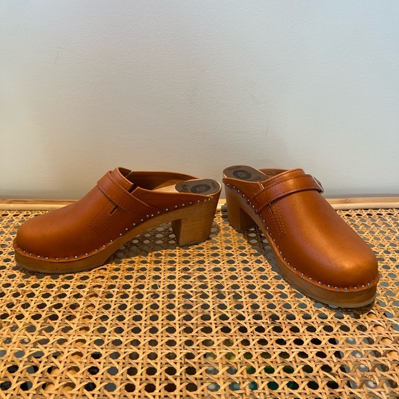 Troentorp Shoes - Troentorp Leather Wooden Clogs - 38 / 8